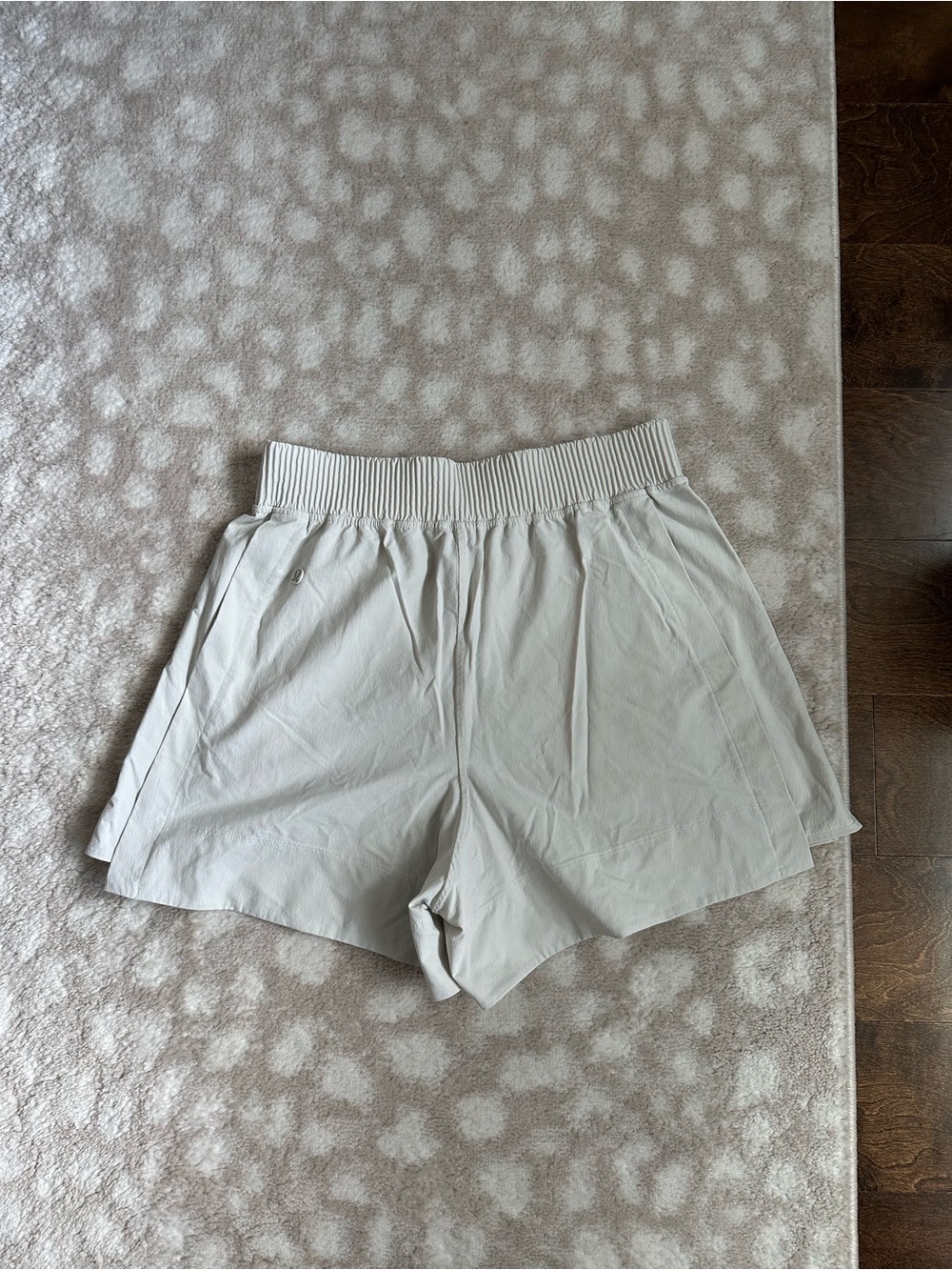 Lululemon Women’s Elastic-Waist Shorts in Bone